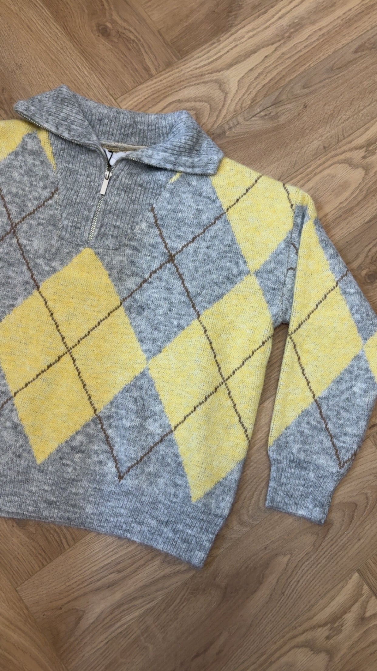 Knitted checked jumper (yellow)