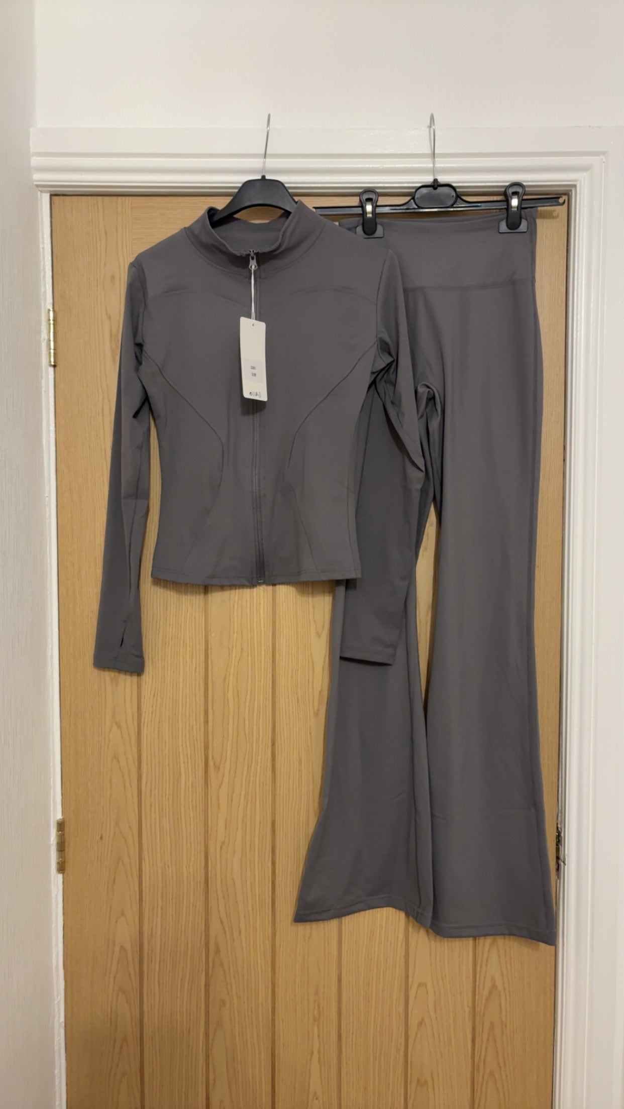 Ruched bottom active woman’s grey set