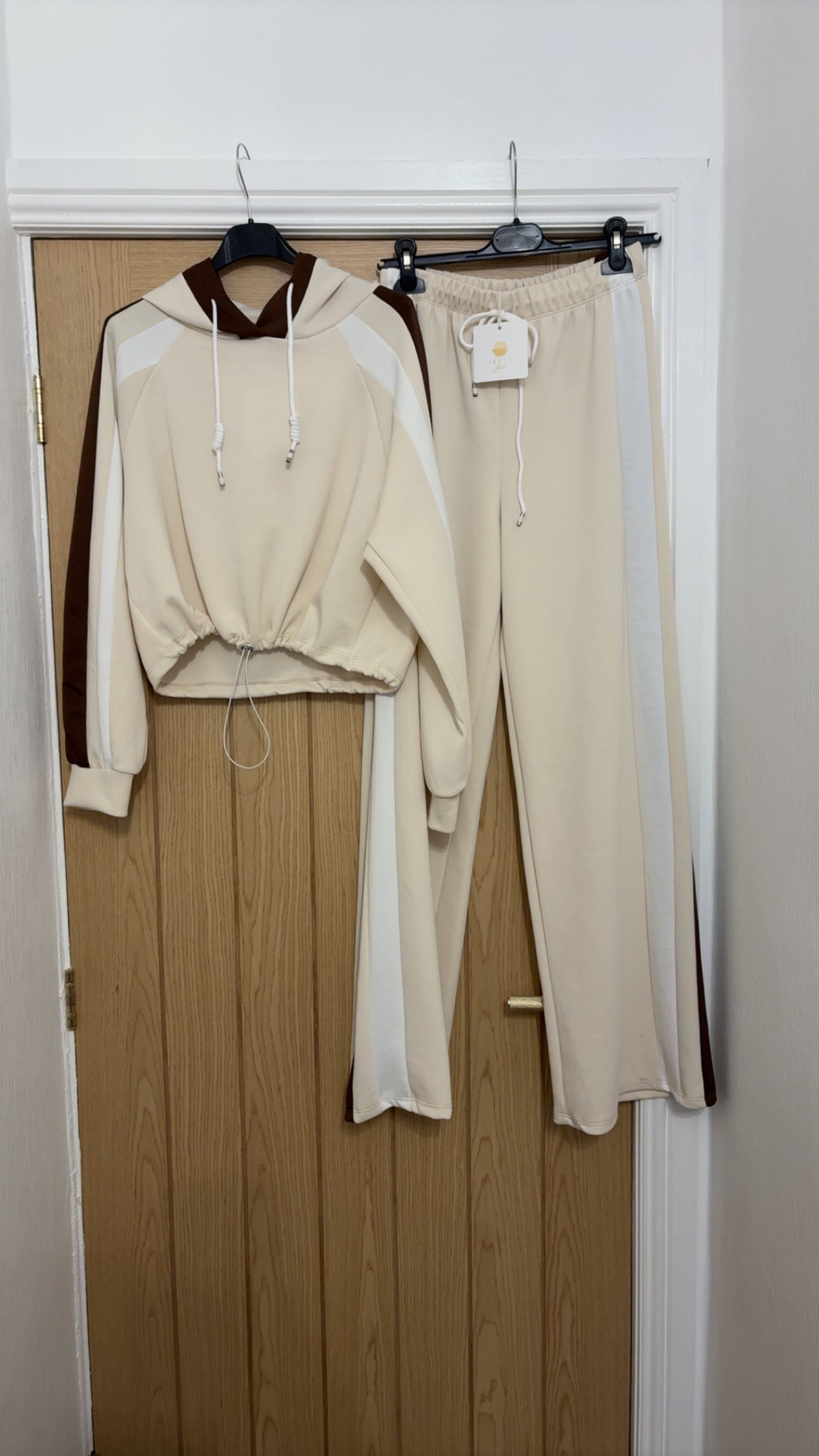 Two-Tone Lounge Set – Hoodie & Joggers