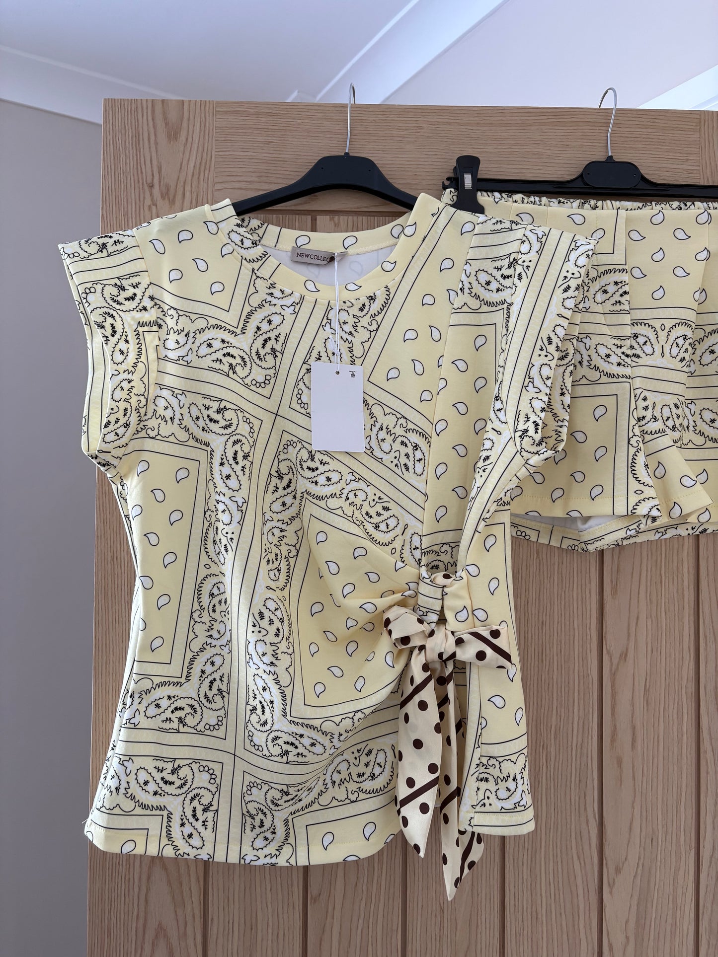 Scarf print shorts sets