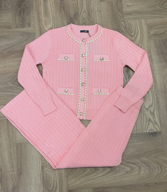 Elegant ripped lounge set