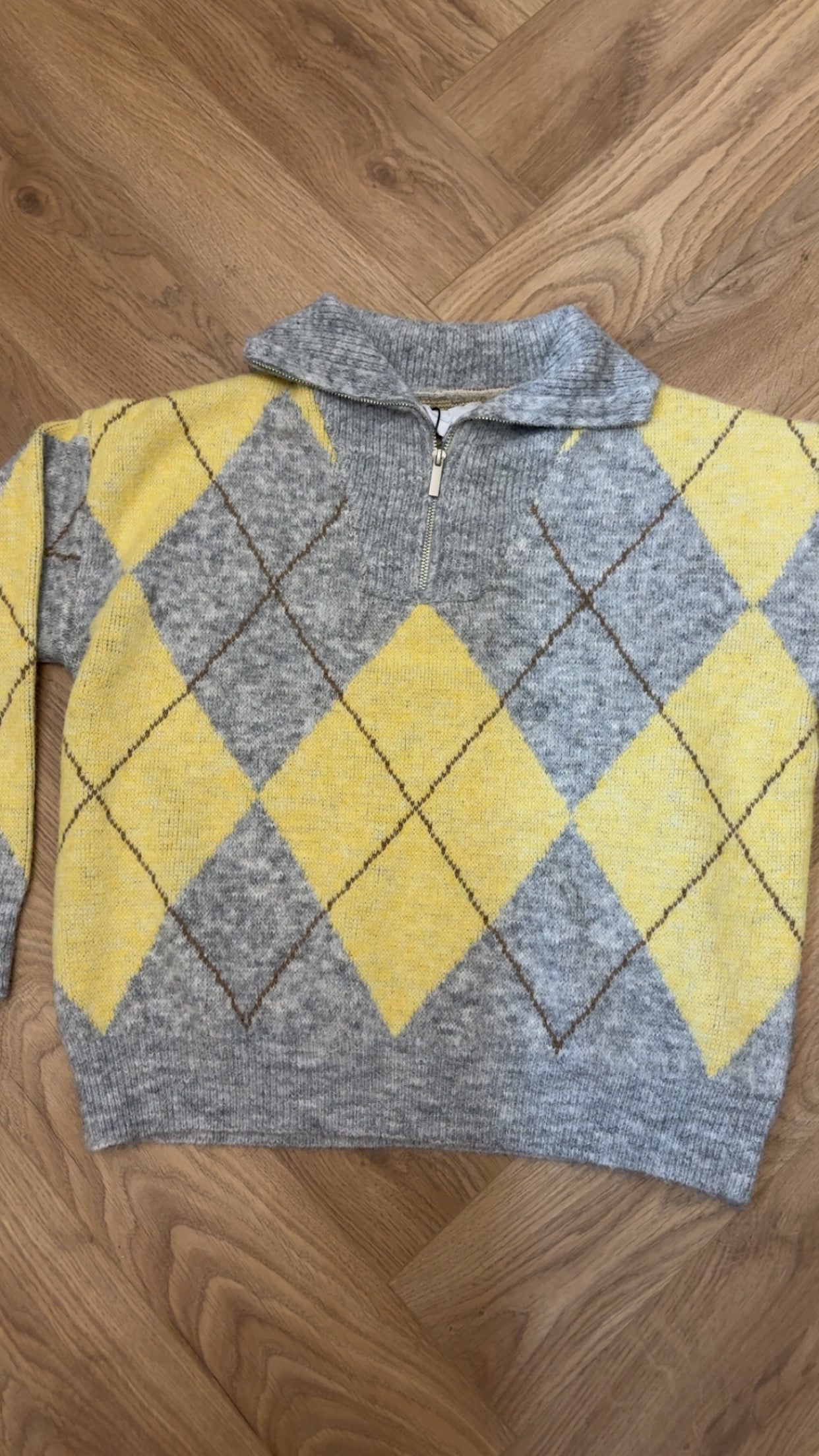 Knitted checked jumper (yellow)