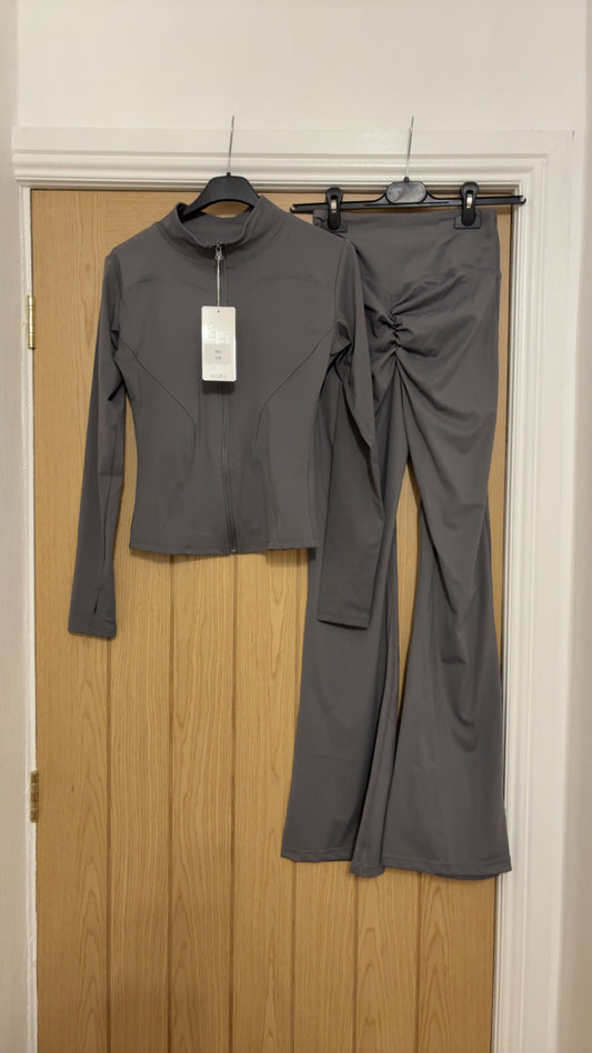 Ruched bottom active woman’s grey set